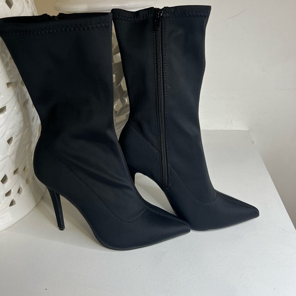 OLIVIA THOMPSON Heeled Boots - Black - Ladies size 8 - Picture 3 of 7